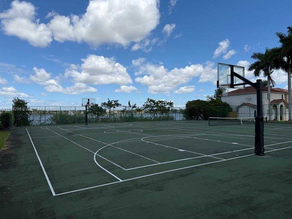 Small Image of 14371 SOUTH WEST 136TH AVE, Miami Number 19