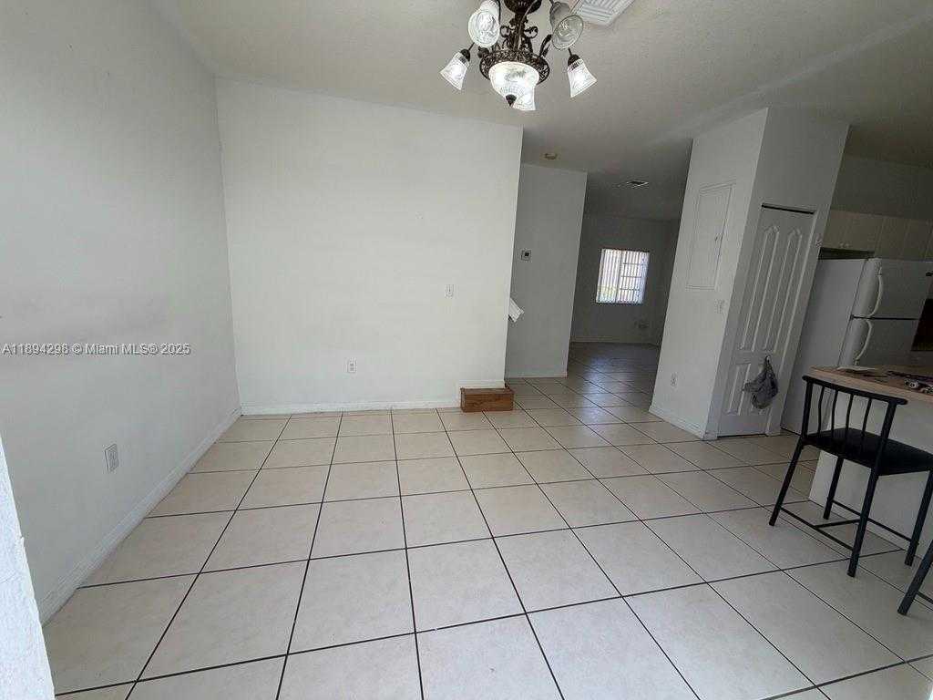 Small Image of 14371 SOUTH WEST 136TH AVE, Miami Number 2