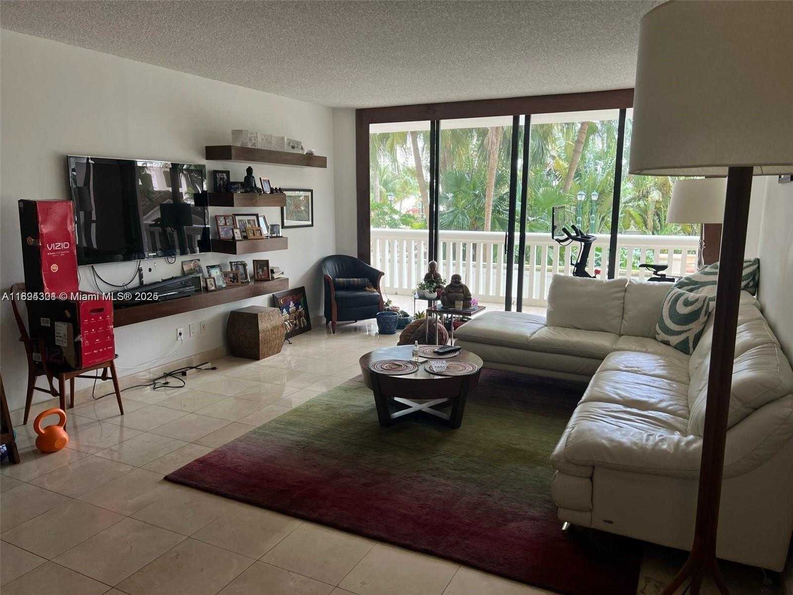 Small Image of 2000 ISLAND BLVD #405, Aventura Number 13