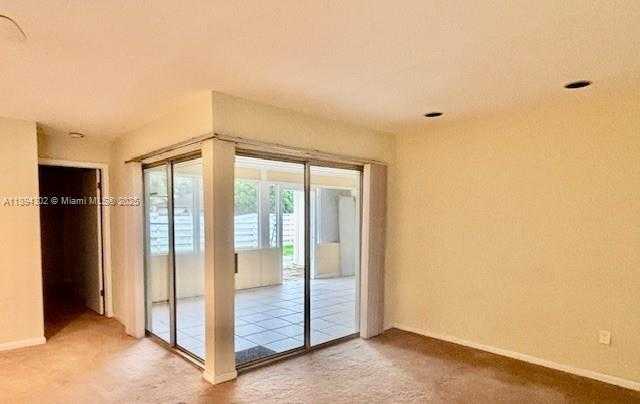 Small Image of 14911 SOUTH WEST 140TH CT, Miami Number 20
