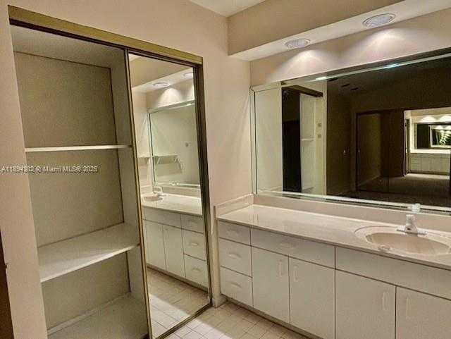 Small Image of 14911 SOUTH WEST 140TH CT, Miami Number 22