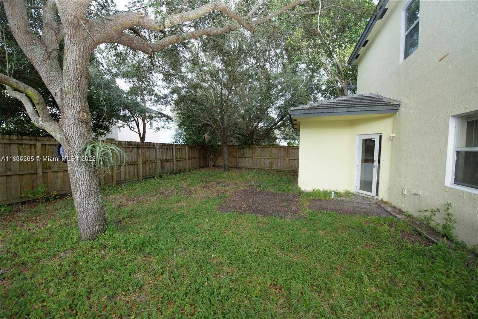 Small Image of 174 NORTH EAST 32ND TER #174, Homestead Number 51