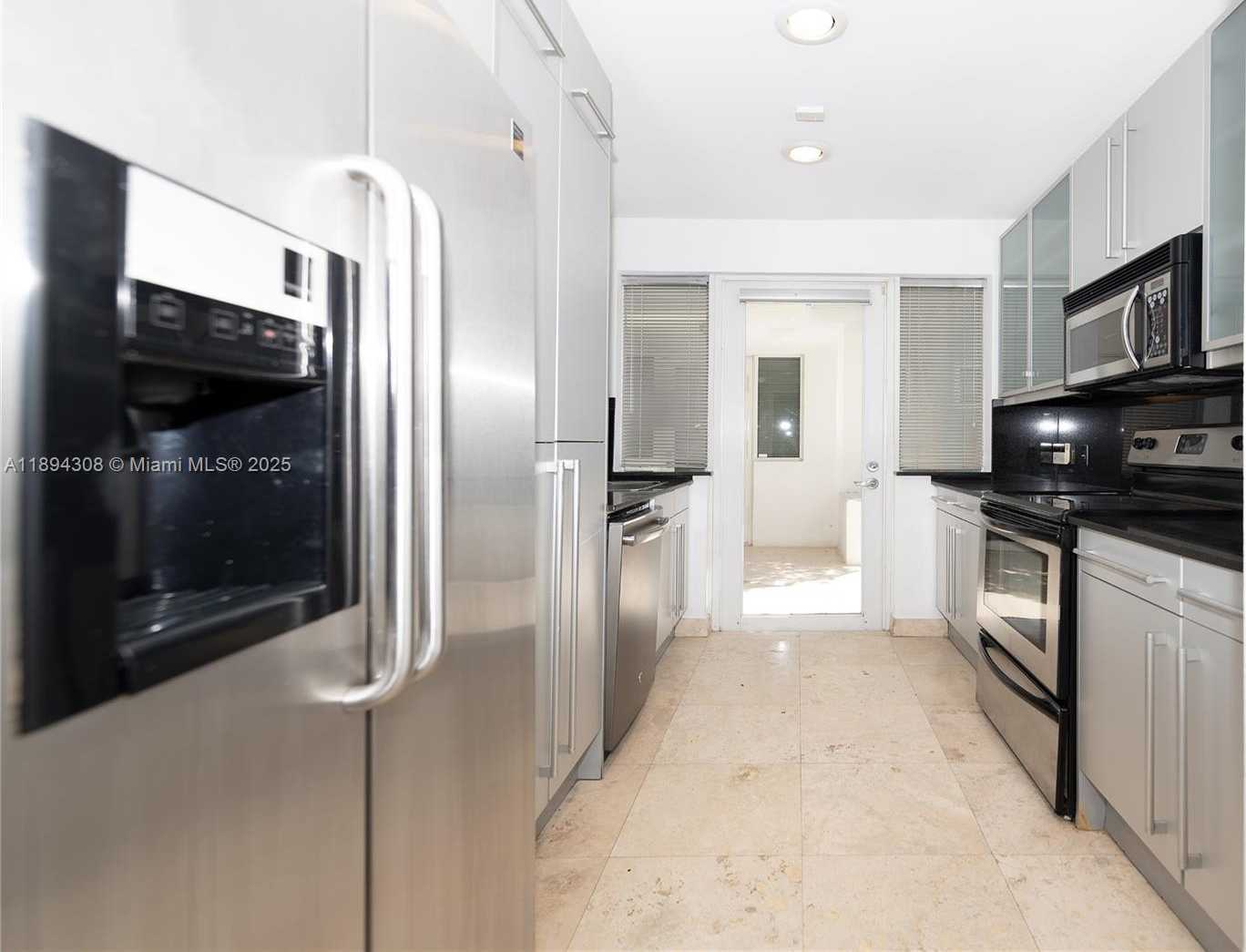Small Image of 212 WASHINGTON AVE #9, Miami Beach Number 10