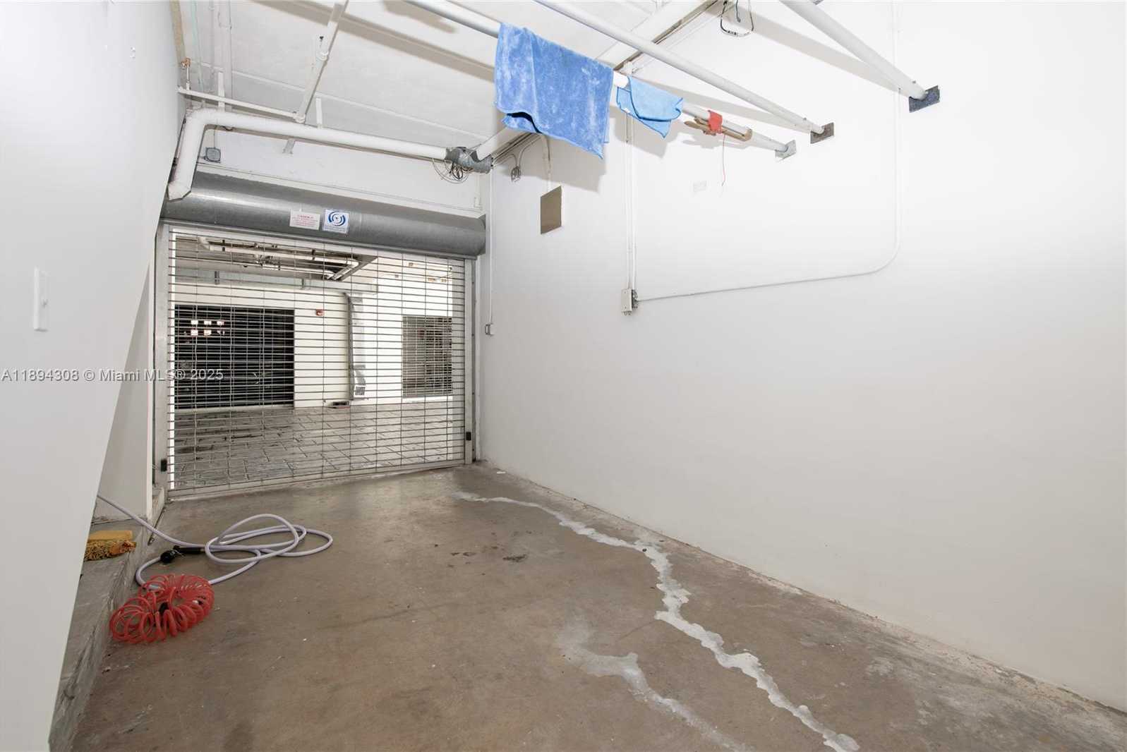 Small Image of 212 WASHINGTON AVE #9, Miami Beach Number 2