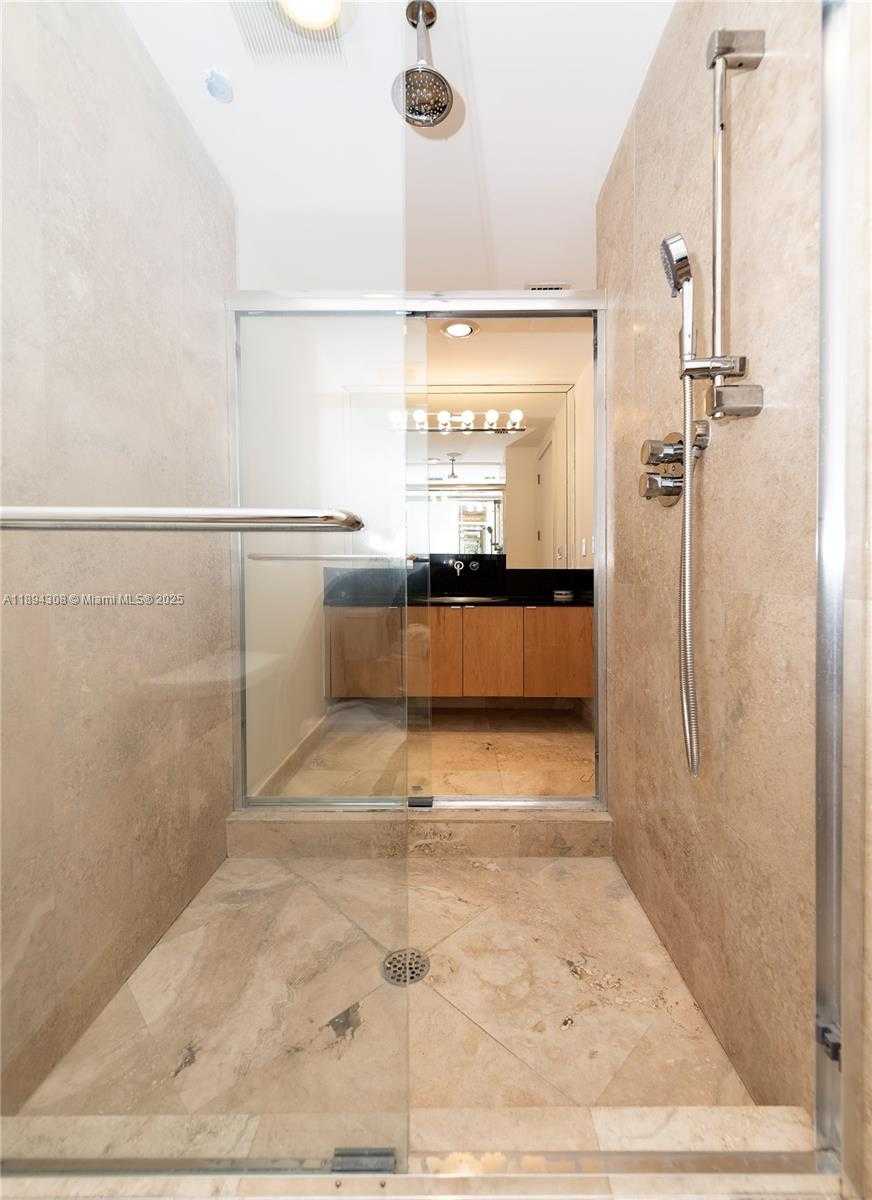 Small Image of 212 WASHINGTON AVE #9, Miami Beach Number 21