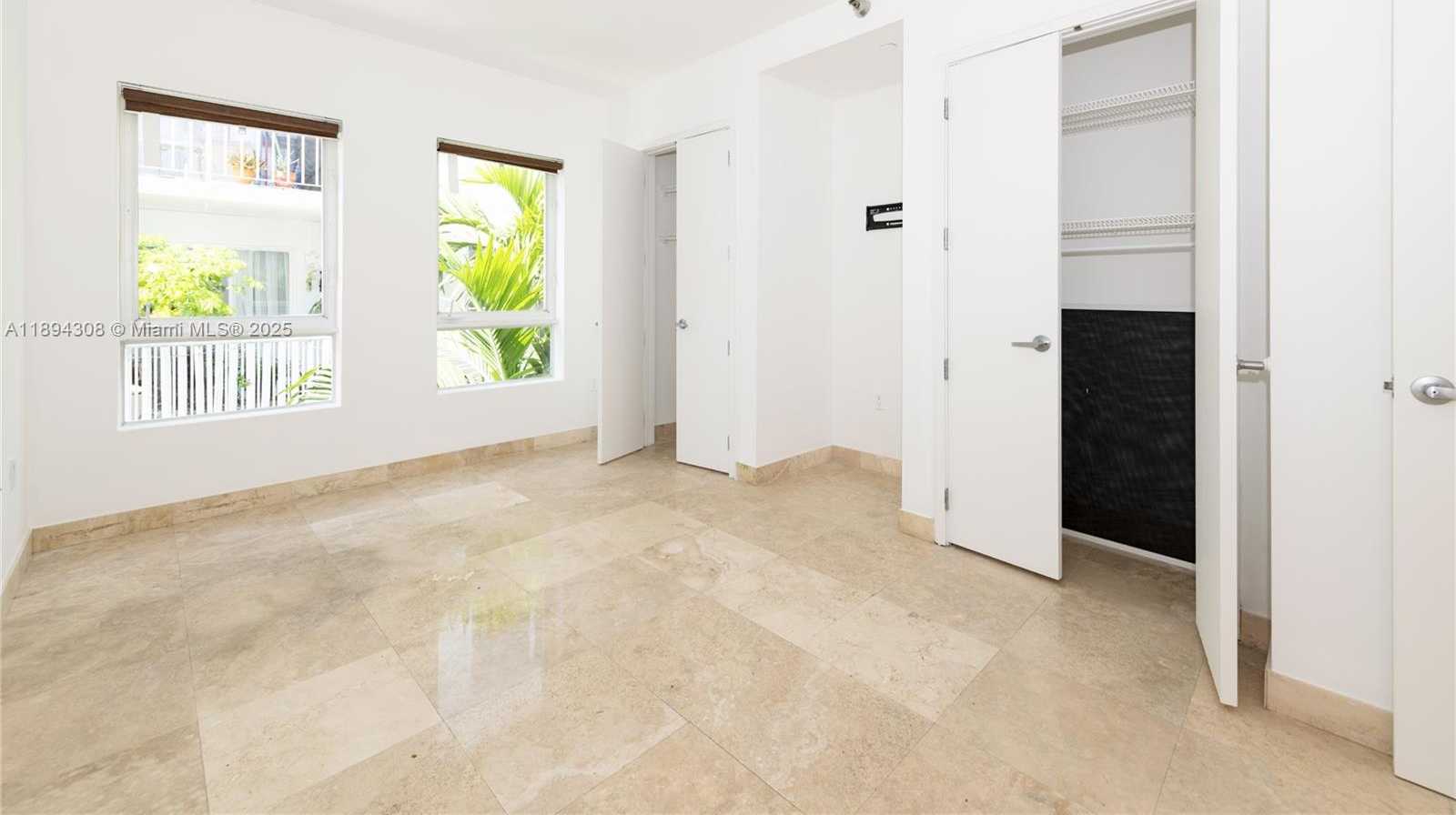 Small Image of 212 WASHINGTON AVE #9, Miami Beach Number 25