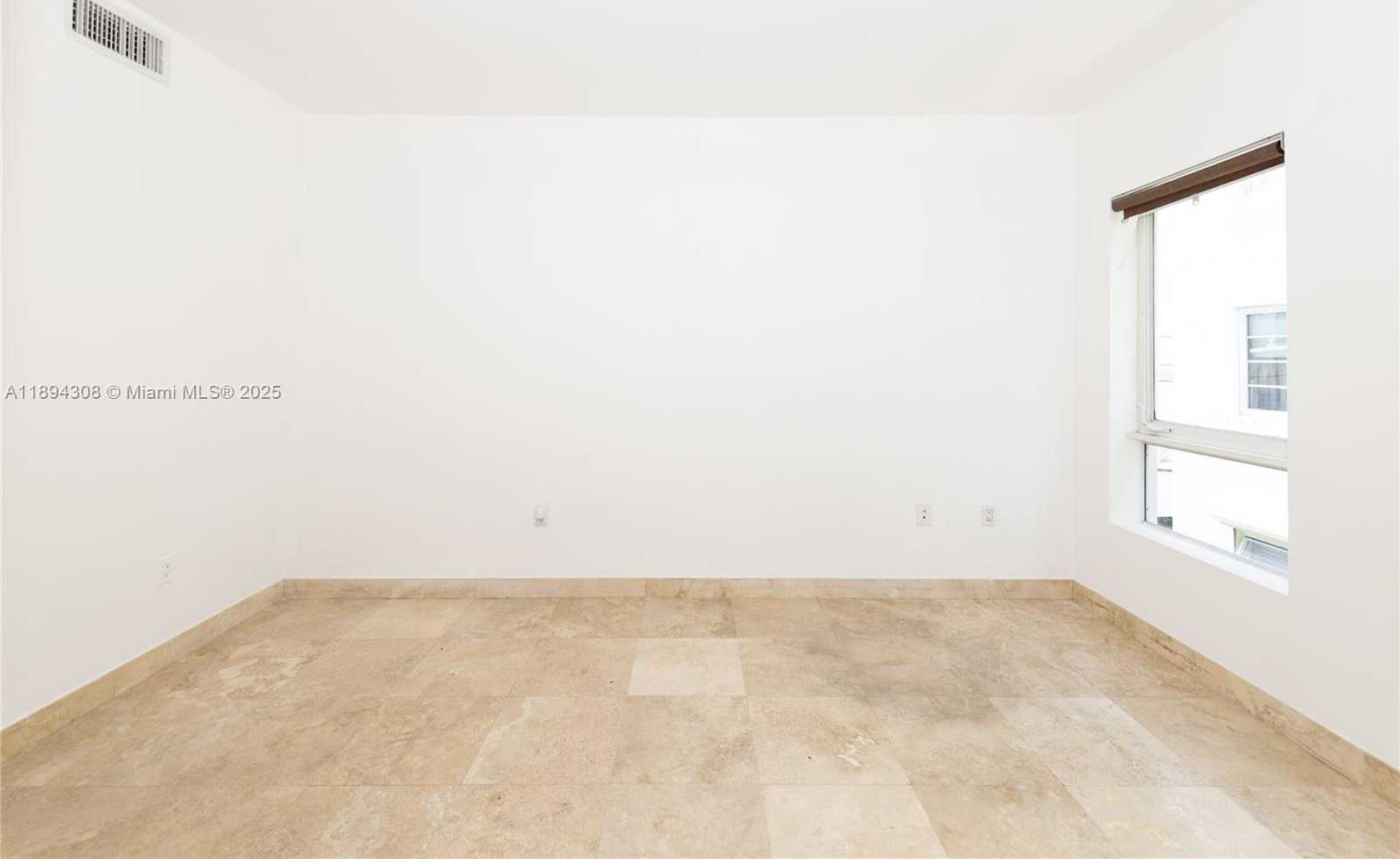 Small Image of 212 WASHINGTON AVE #9, Miami Beach Number 27