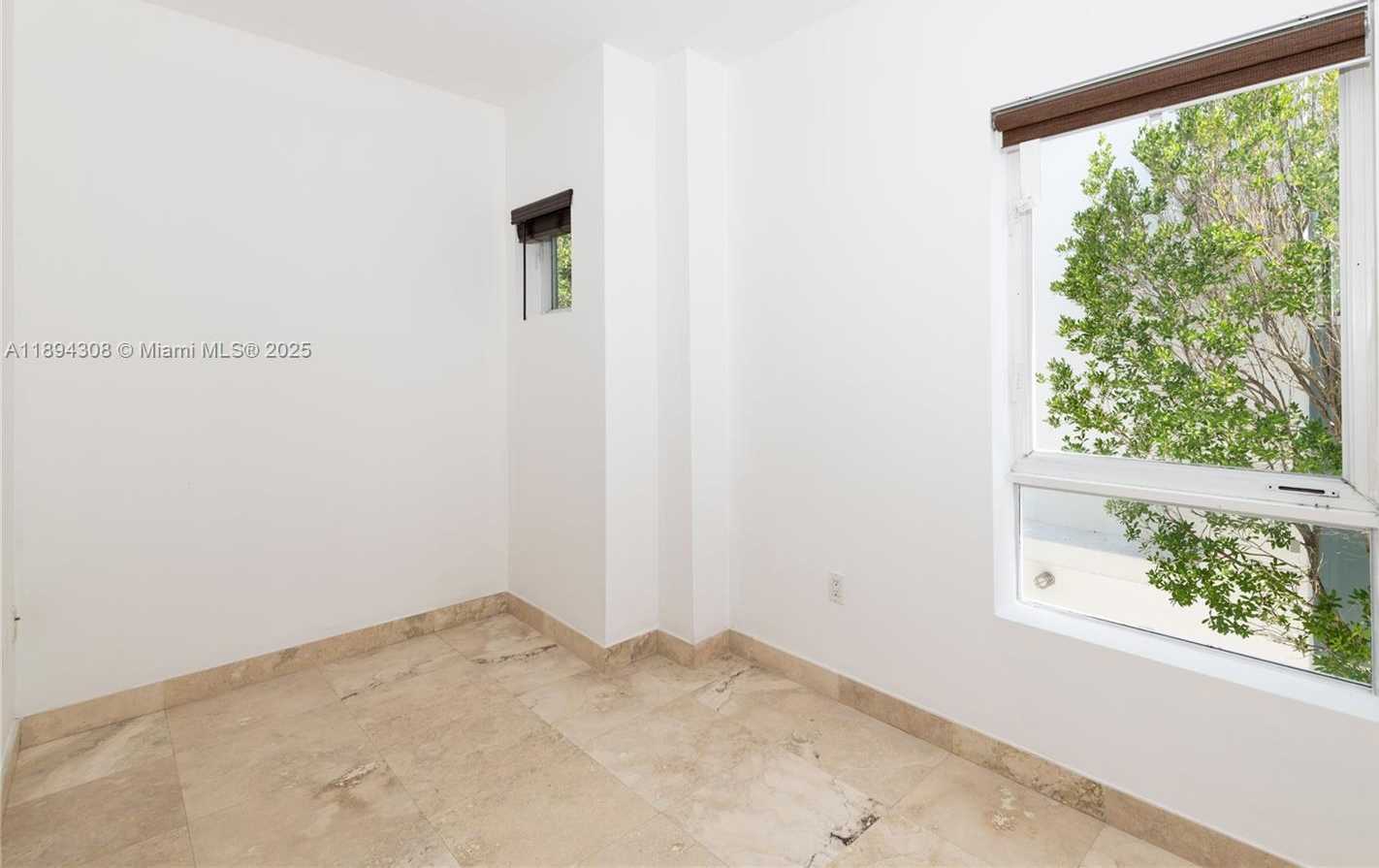 Small Image of 212 WASHINGTON AVE #9, Miami Beach Number 32