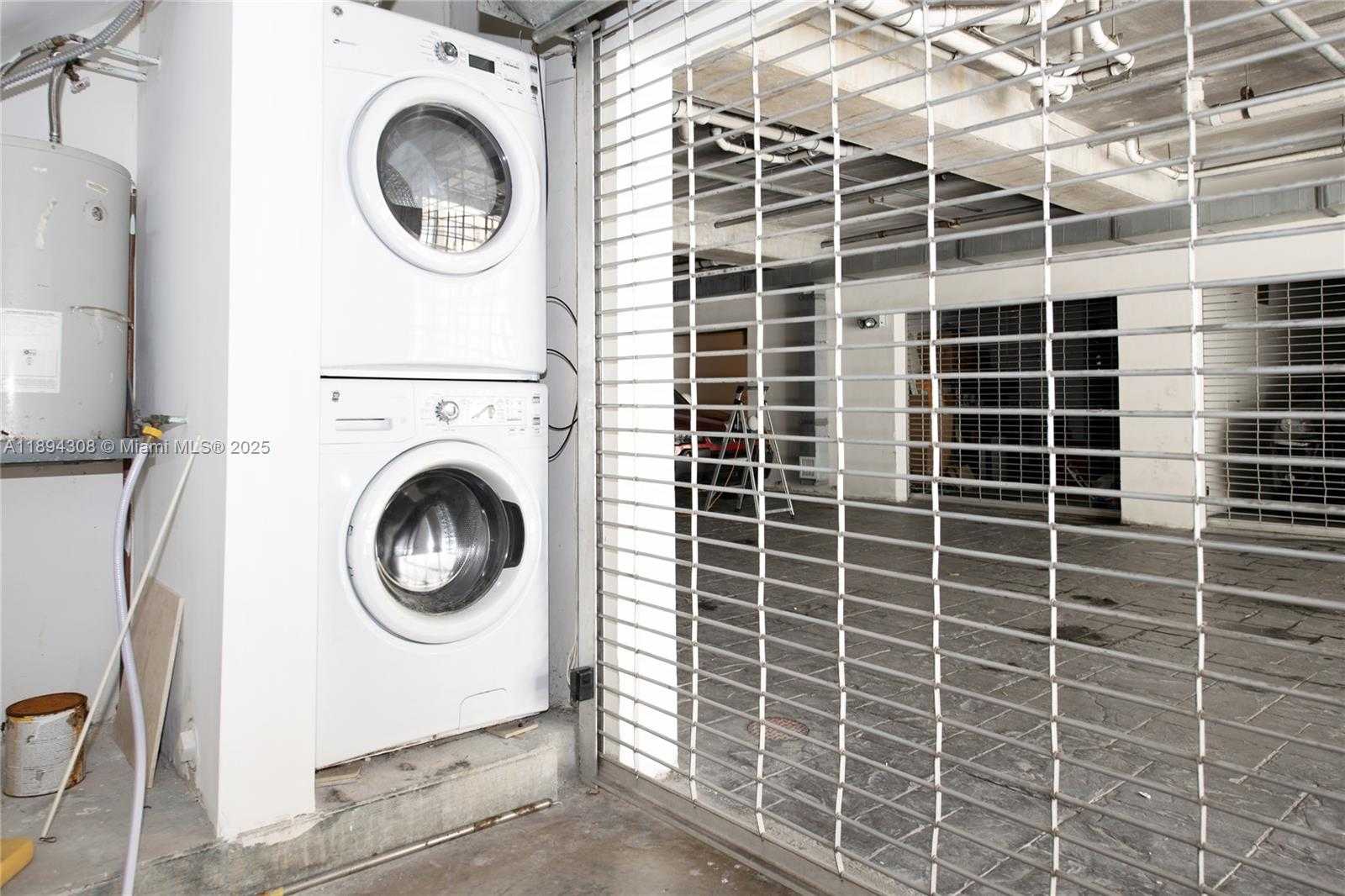 Small Image of 212 WASHINGTON AVE #9, Miami Beach Number 5