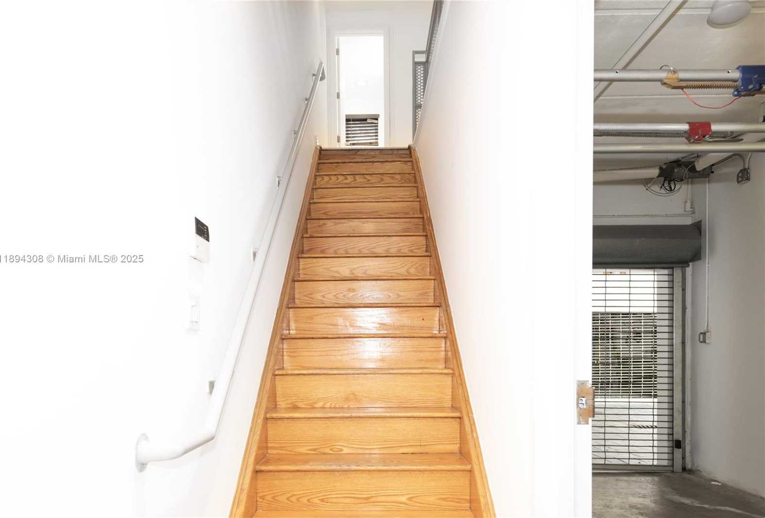 Small Image of 212 WASHINGTON AVE #9, Miami Beach Number 6