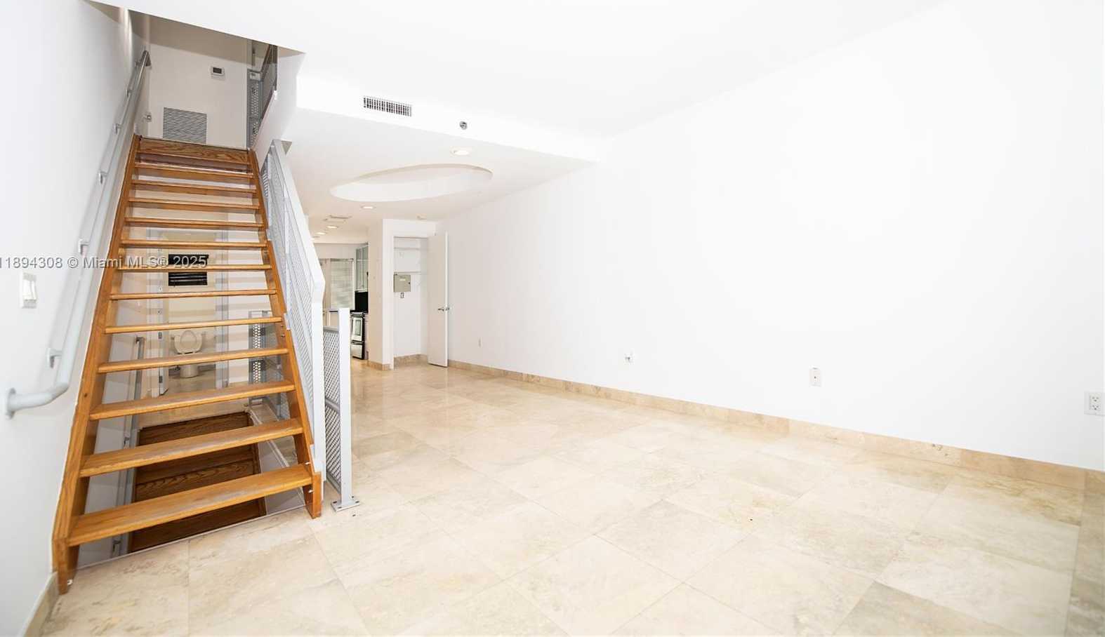 Small Image of 212 WASHINGTON AVE #9, Miami Beach Number 8