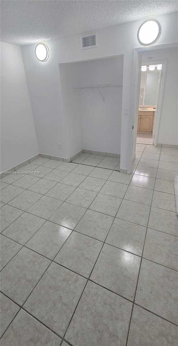Small Image of 9723 HAMMOCKS BLVD #102, Miami Number 10