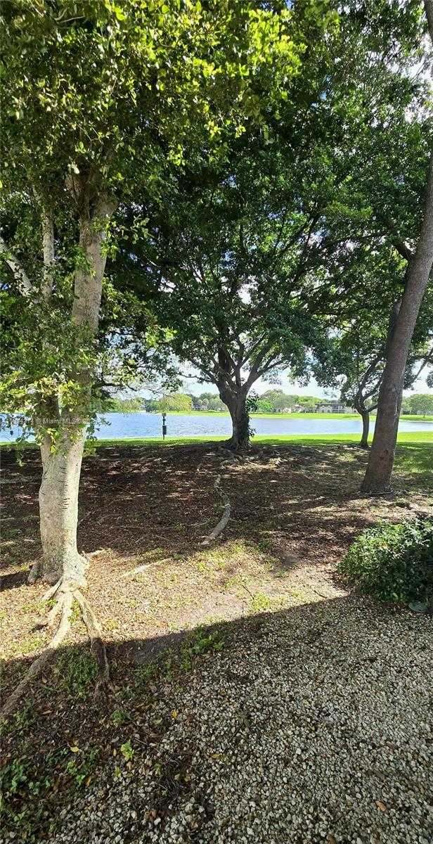 Small Image of 9723 HAMMOCKS BLVD #102, Miami Number 24