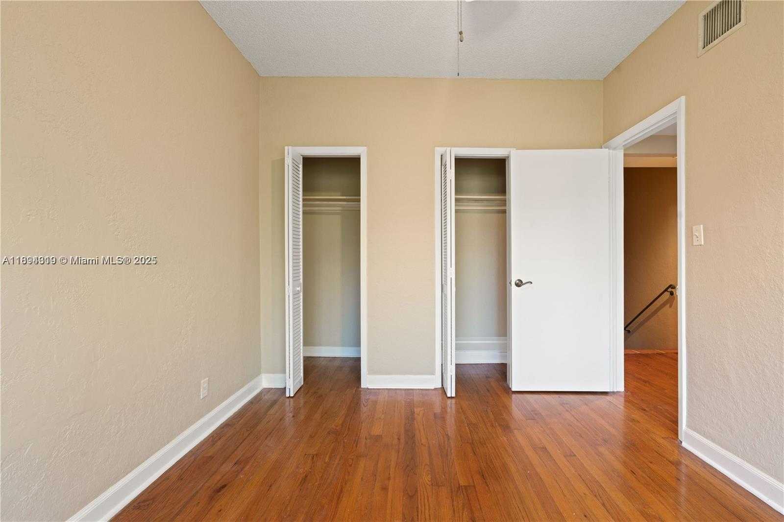 Small Image of 21 MADEIRA AVE #11, Coral Gables Number 10