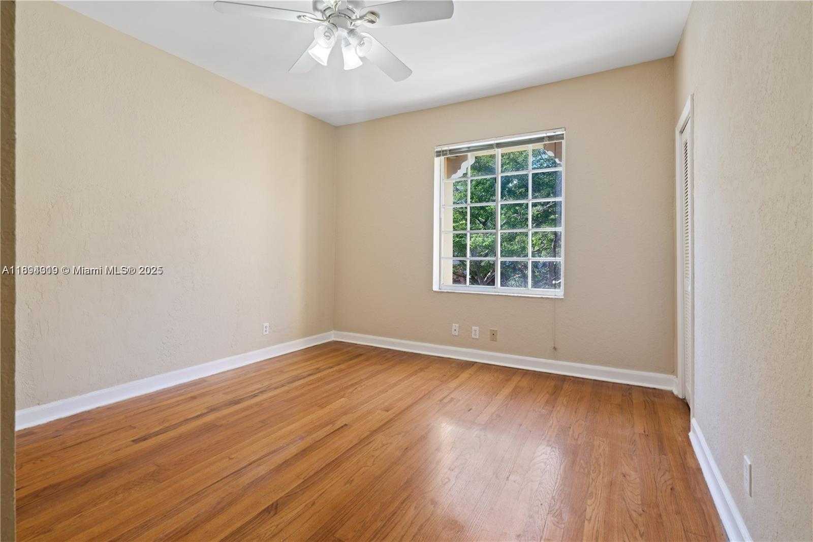 Small Image of 21 MADEIRA AVE #11, Coral Gables Number 11