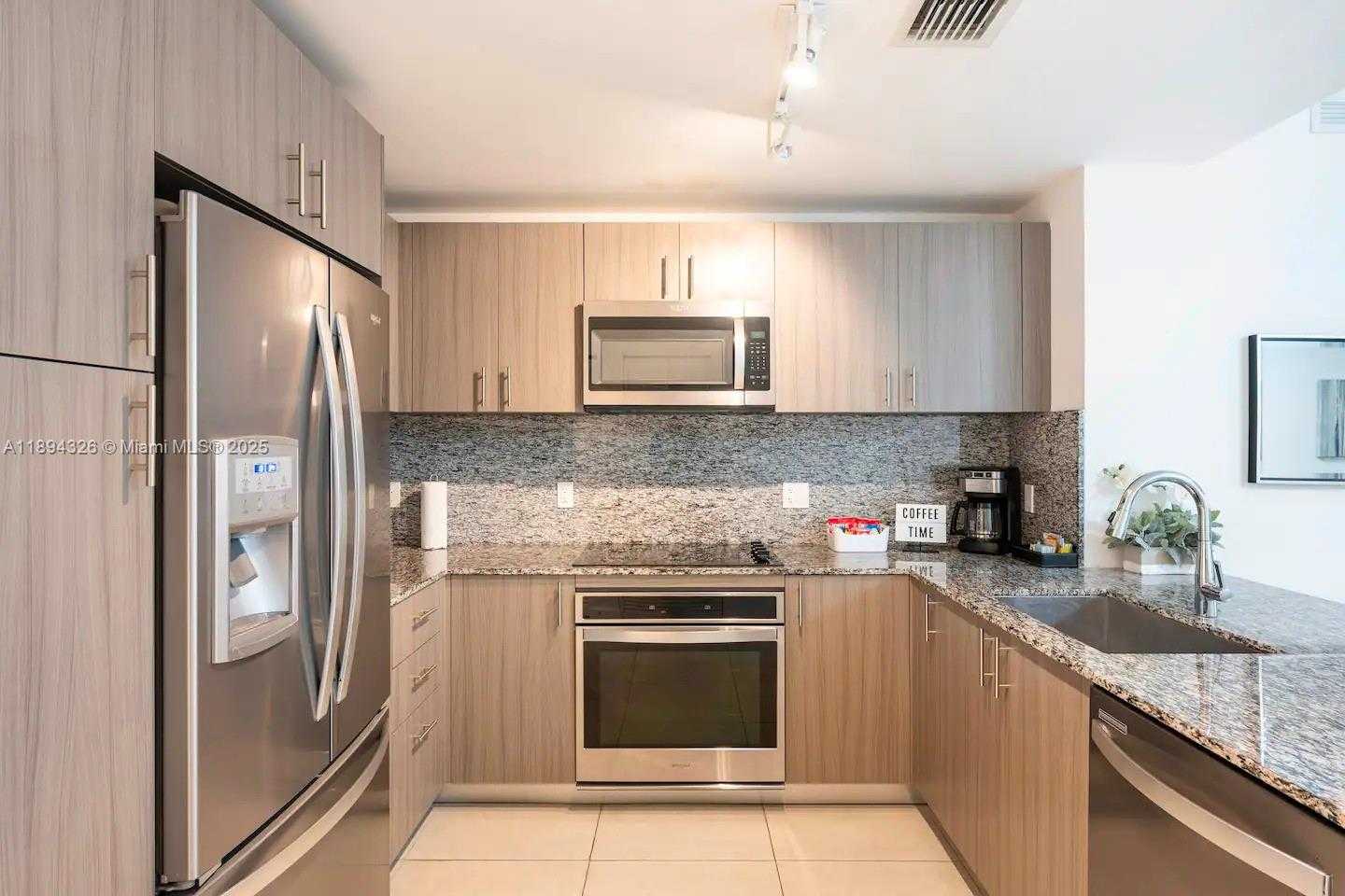 Small Image of 5350 NORTH WEST 84TH AVE #403, Doral Number 8