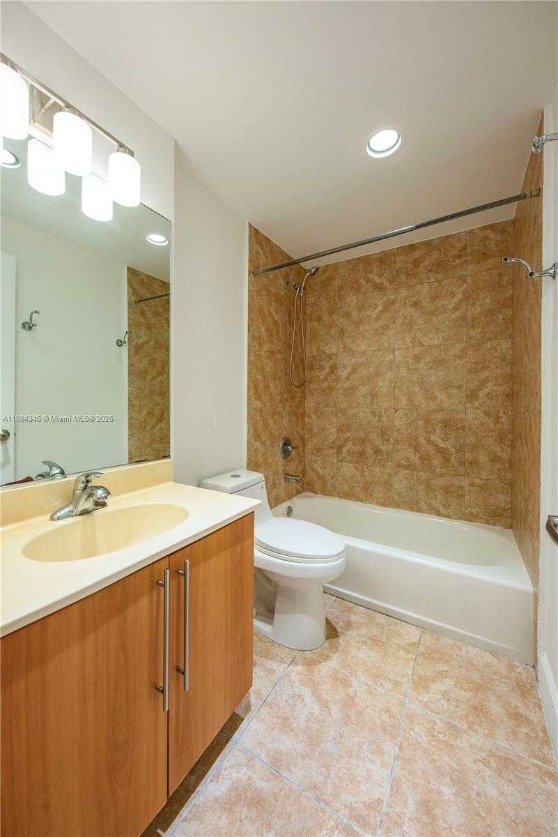 Small Image of 7501 EAST TREASURE DR #6A, North Bay Village Number 14