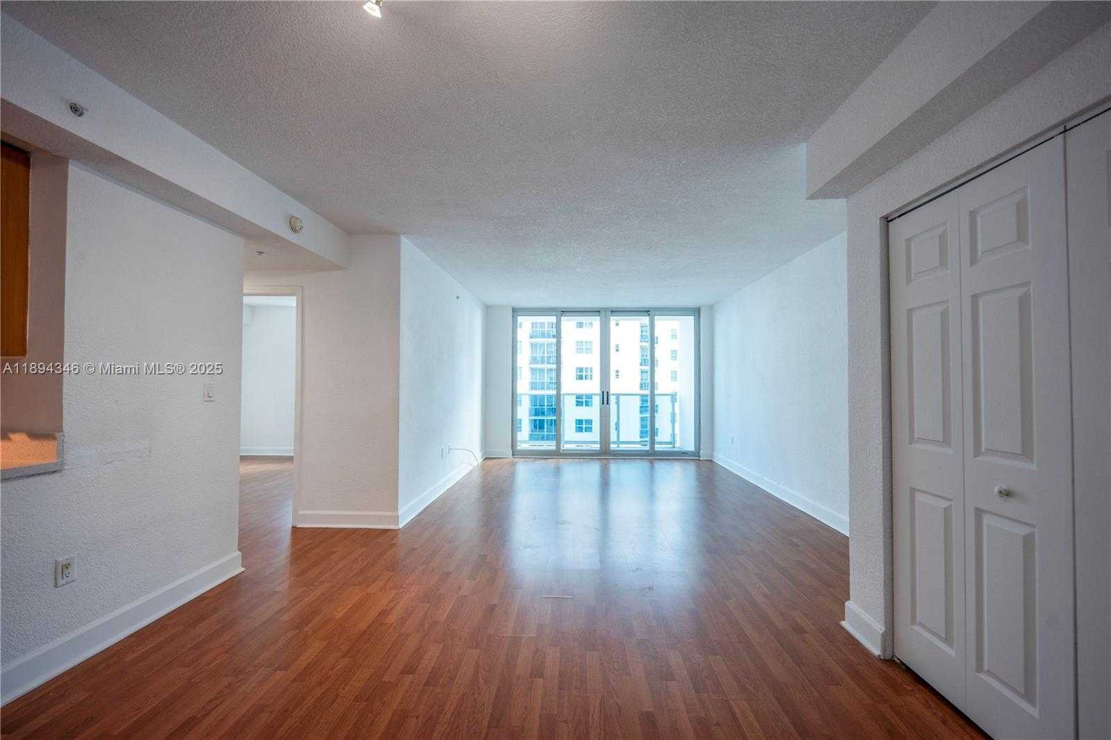 Small Image of 7501 EAST TREASURE DR #6A, North Bay Village Number 8
