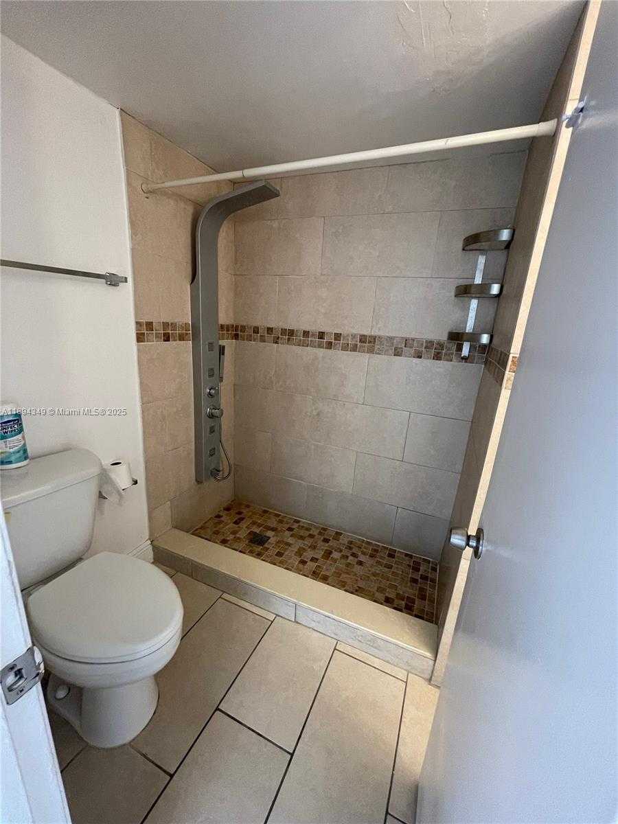 Small Image of 4721 NORTH WEST 7TH ST #101-12, Miami Number 5