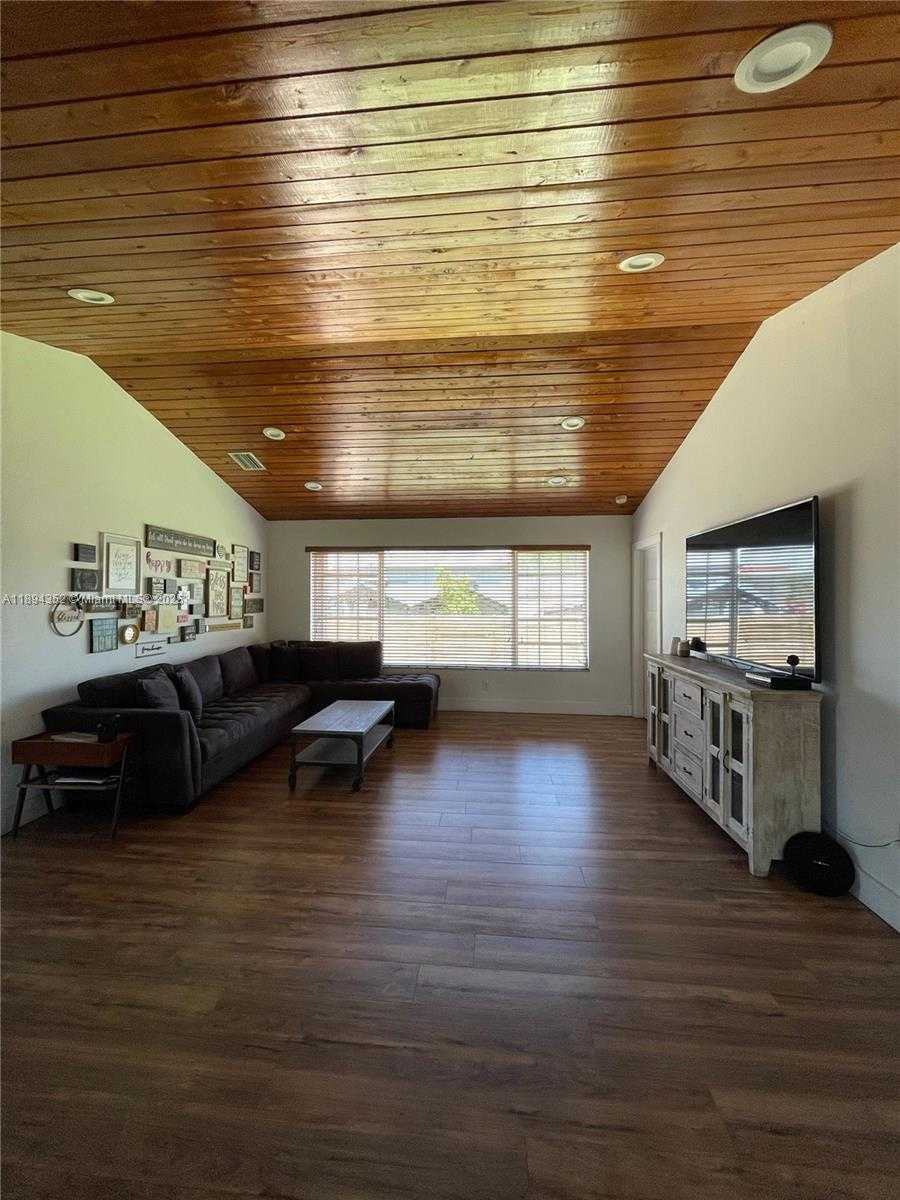 Small Image of 8301 SOUTH WEST 27TH TER, Miami Number 10