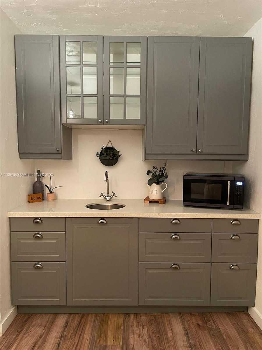 Small Image of 8301 SOUTH WEST 27TH TER, Miami Number 5