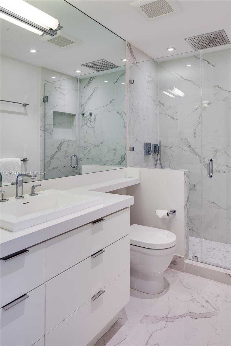 Small Image of 19222 FISHER ISLAND DR #19222, Miami Beach Number 13