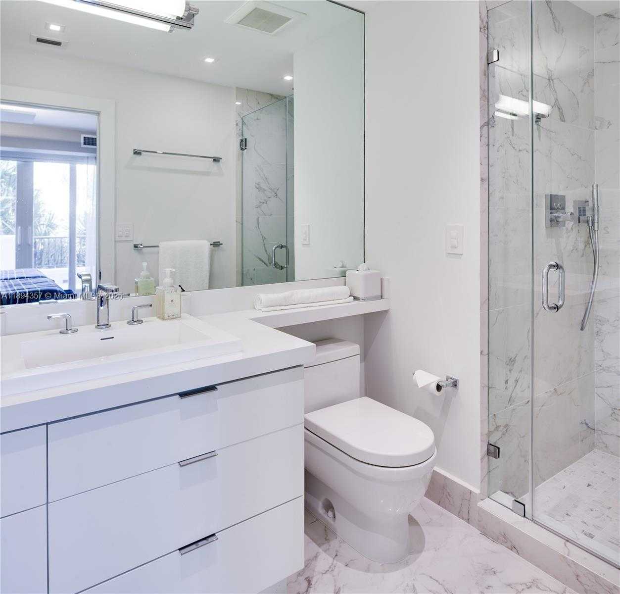 Small Image of 19222 FISHER ISLAND DR #19222, Miami Beach Number 15