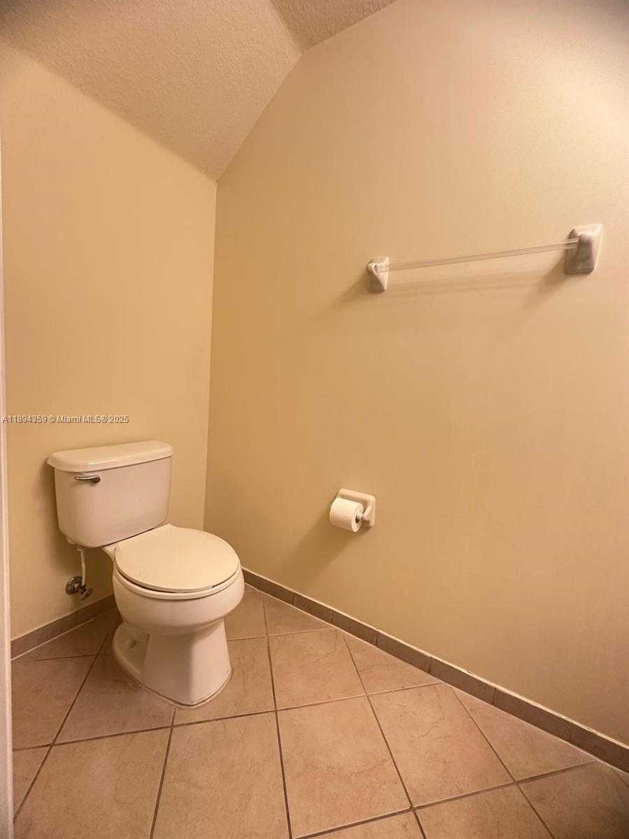 Small Image of 15290 SOUTH WEST 118TH TER #15290, Miami Number 11