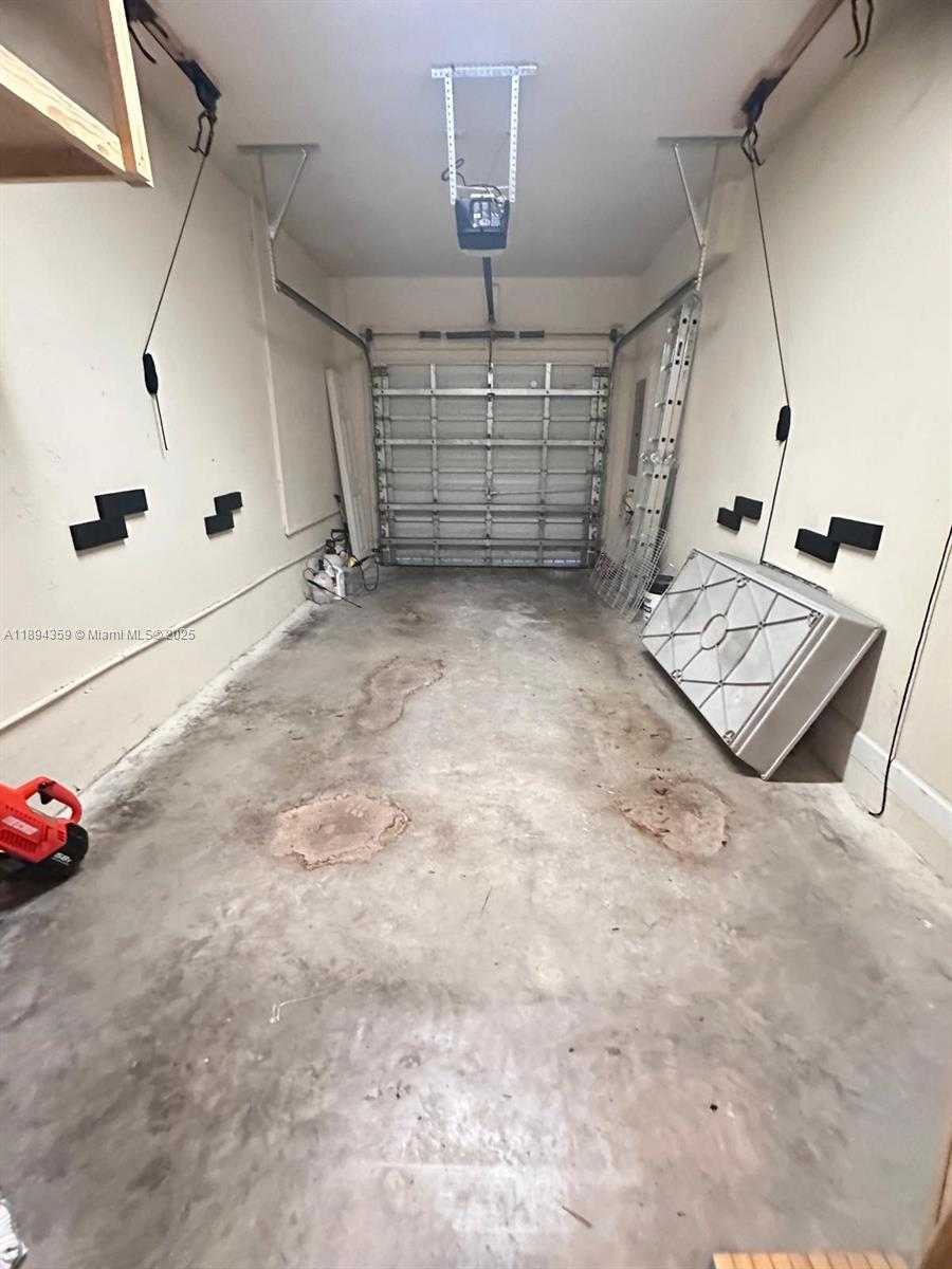 Small Image of 15290 SOUTH WEST 118TH TER #15290, Miami Number 12