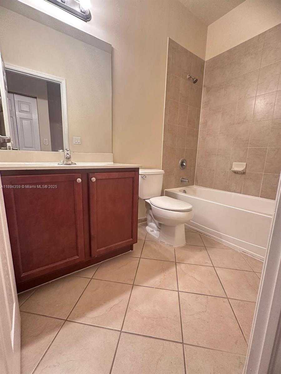 Small Image of 15290 SOUTH WEST 118TH TER #15290, Miami Number 13