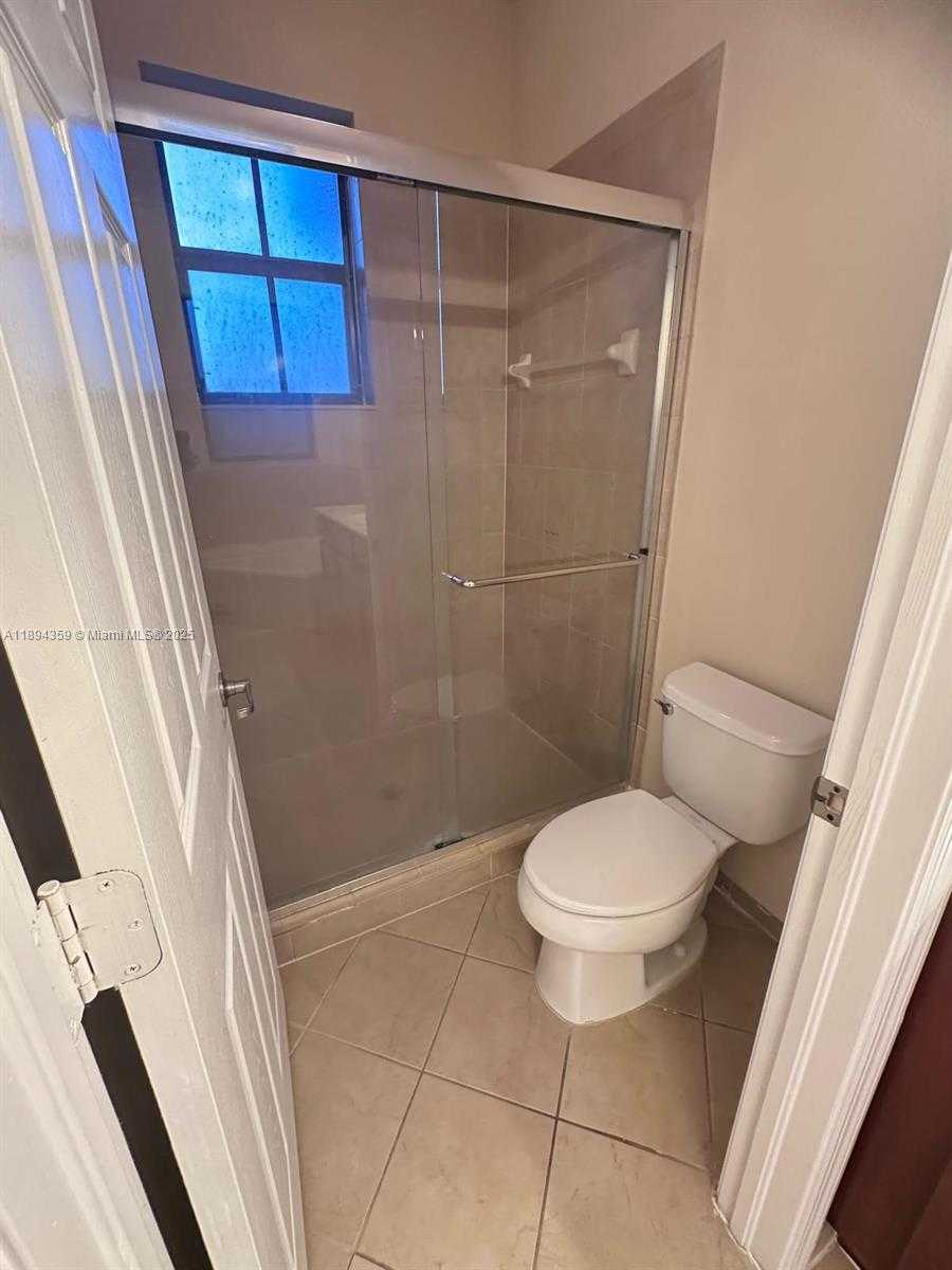 Small Image of 15290 SOUTH WEST 118TH TER #15290, Miami Number 17