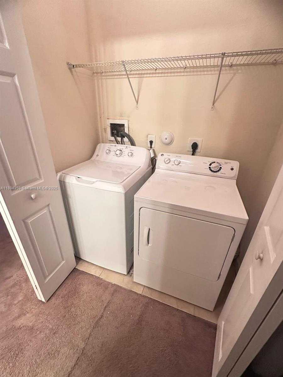 Small Image of 15290 SOUTH WEST 118TH TER #15290, Miami Number 26