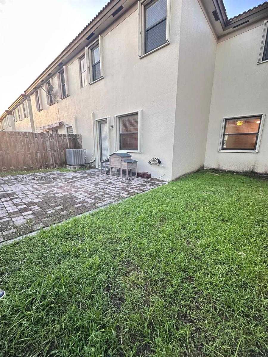 Small Image of 15290 SOUTH WEST 118TH TER #15290, Miami Number 27