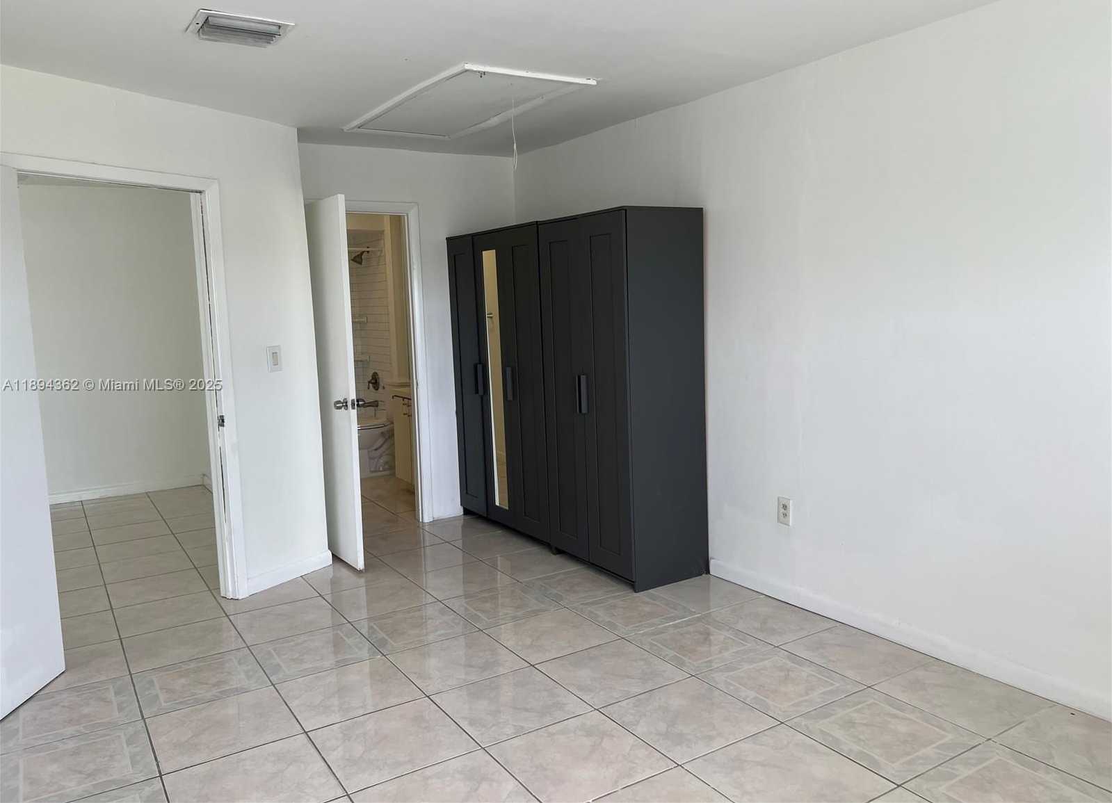 Small Image of 10060 NORTH WEST 9TH ST CIR #3, Miami Number 13