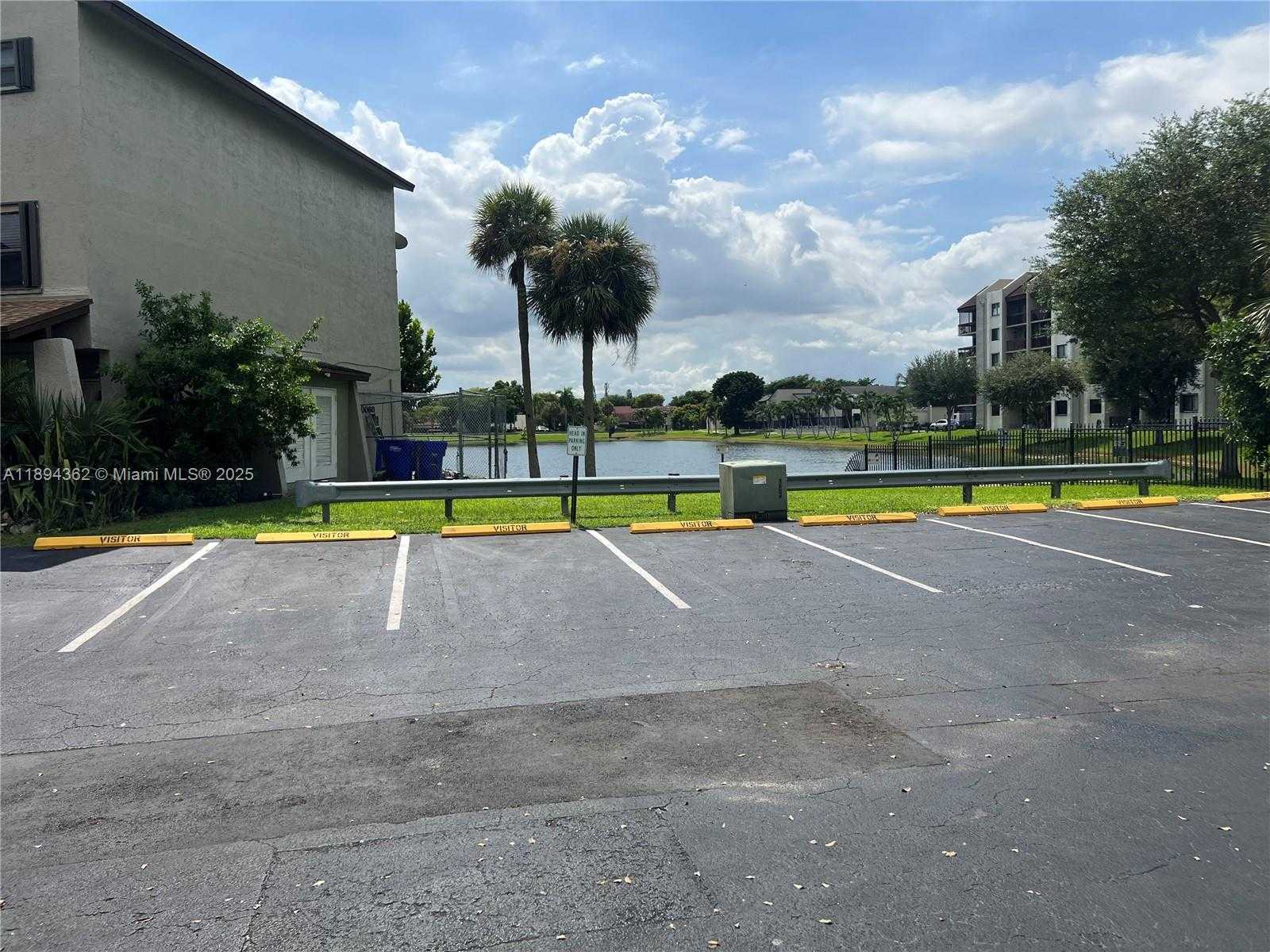 Small Image of 10060 NORTH WEST 9TH ST CIR #3, Miami Number 27