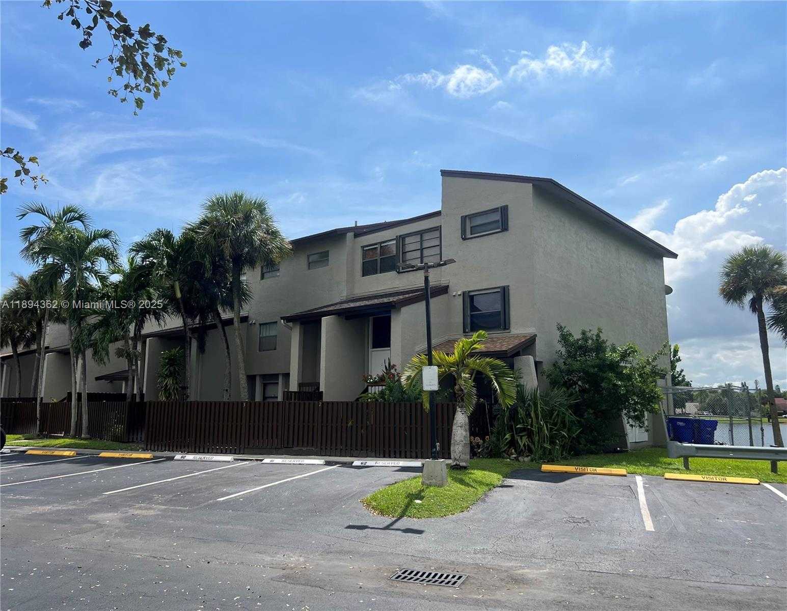 Small Image of 10060 NORTH WEST 9TH ST CIR #3, Miami Number 28