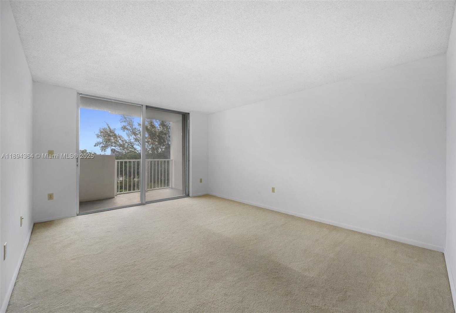 Small Image of 1300 Miami Gardens Dr, Miami Gardens, FL 33169, USA Number 13