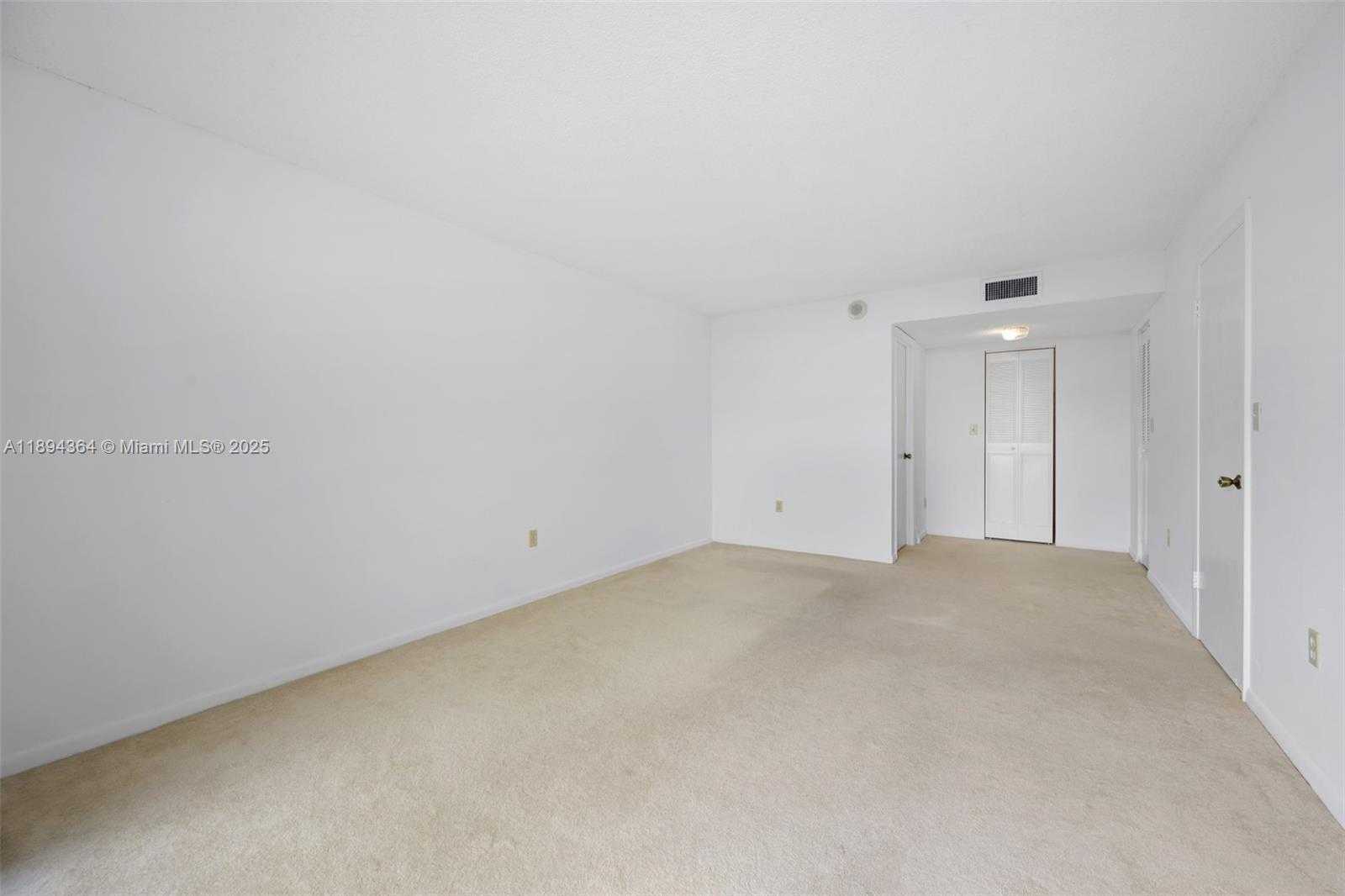 Small Image of 1300 Miami Gardens Dr, Miami Gardens, FL 33169, USA Number 15