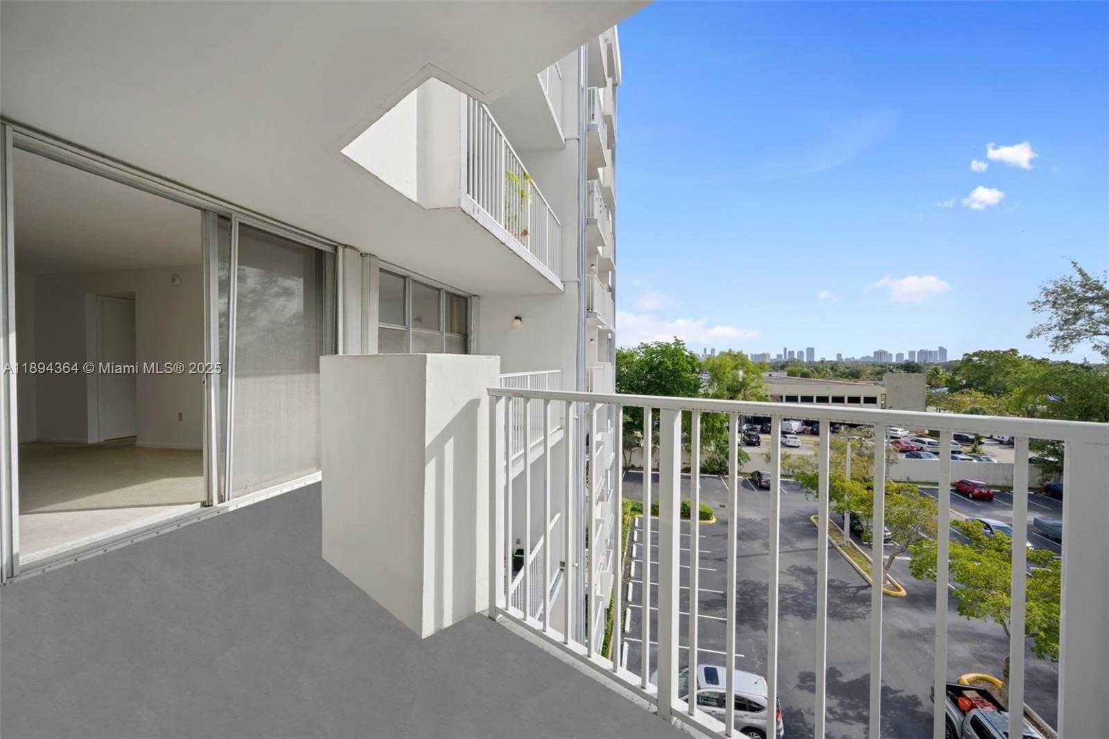 Small Image of 1300 Miami Gardens Dr, Miami Gardens, FL 33169, USA Number 20