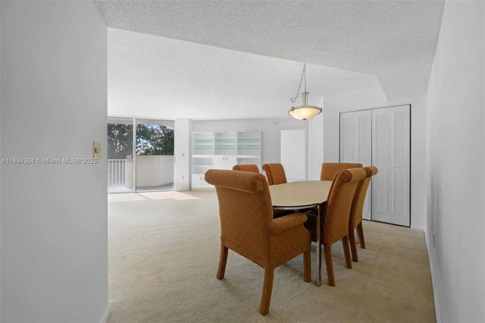 Small Image of 1300 Miami Gardens Dr, Miami Gardens, FL 33169, USA Number 7