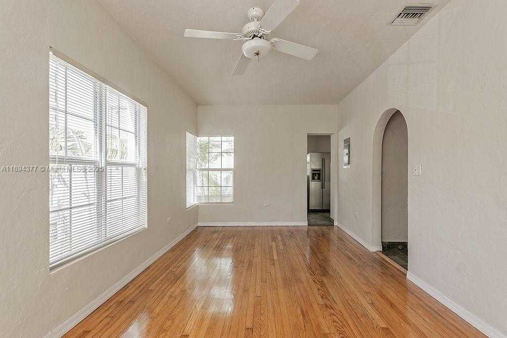 Small Image of 32 CALABRIA AVE #2, Coral Gables Number 14