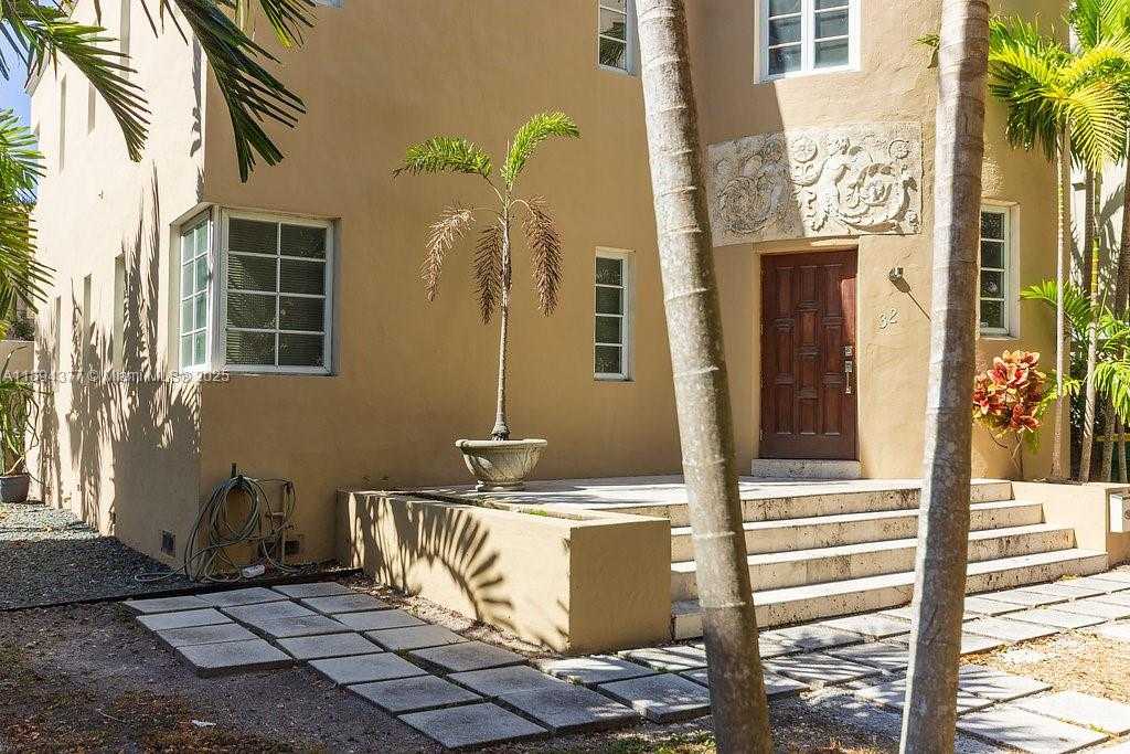 Small Image of 32 CALABRIA AVE #2, Coral Gables Number 18