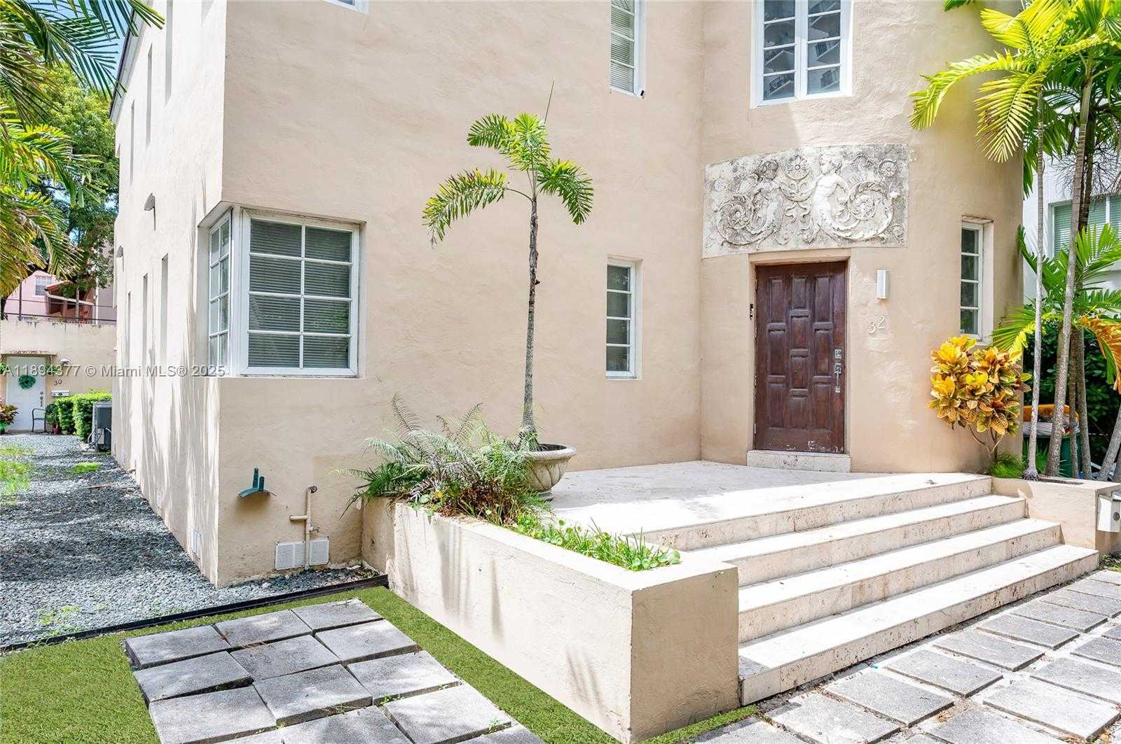 Small Image of 32 CALABRIA AVE #2, Coral Gables Number 19