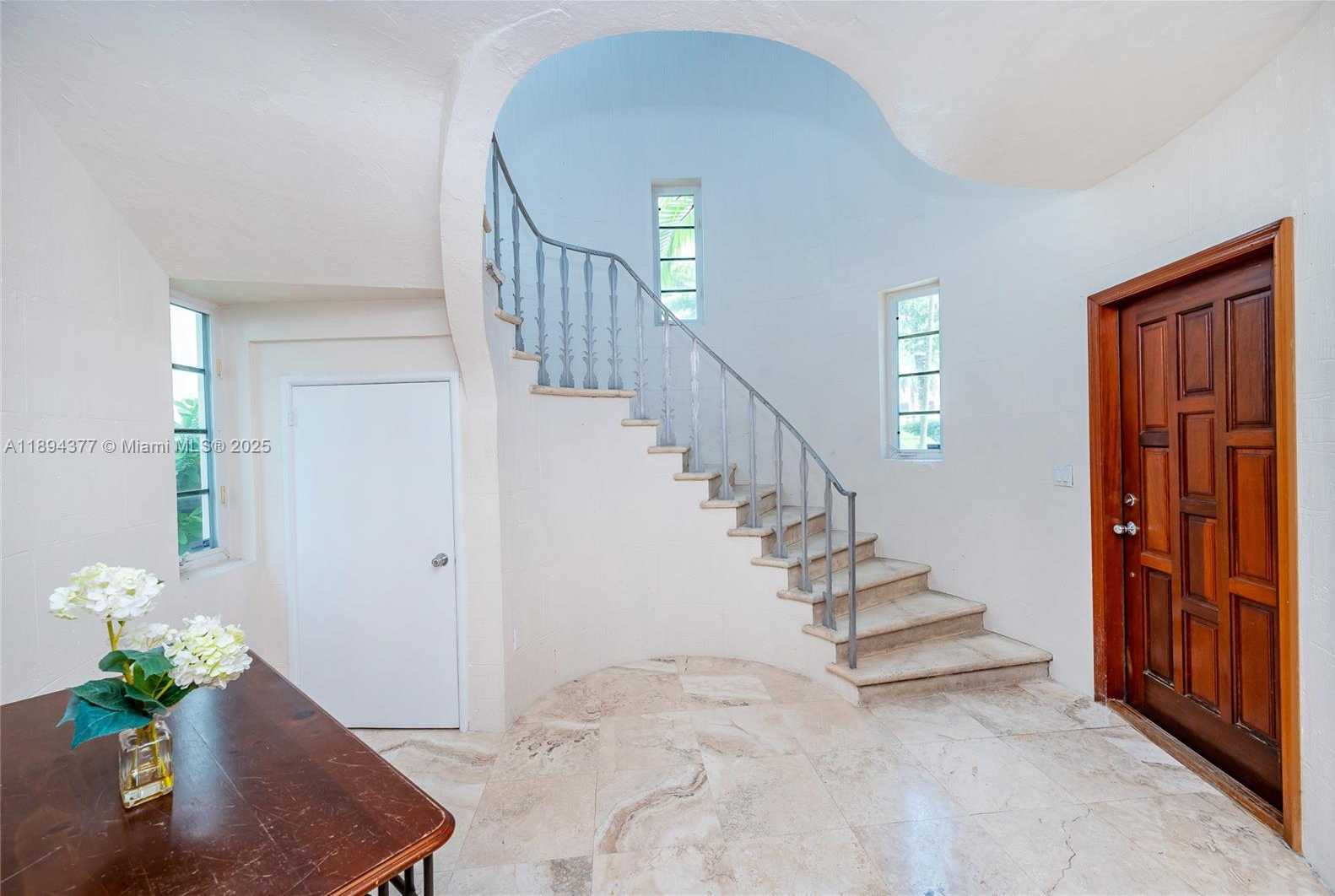 Small Image of 32 CALABRIA AVE #2, Coral Gables Number 22