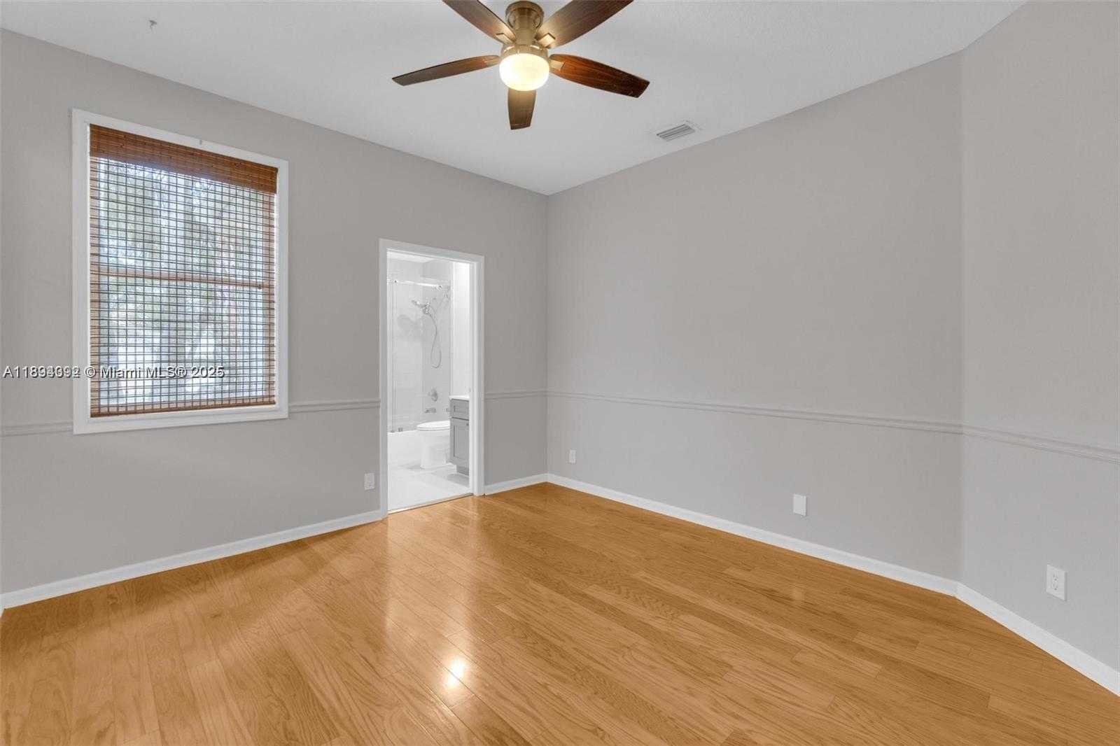 Small Image of 2553 BAY POINTE, Weston Number 25