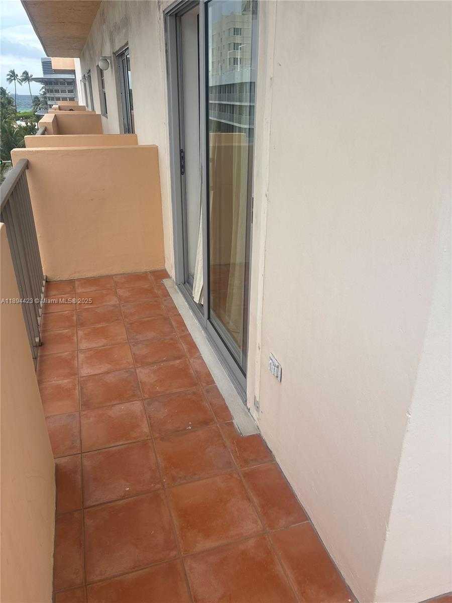 Small Image of 1150 COLLINS AVE #501, Miami Beach Number 19