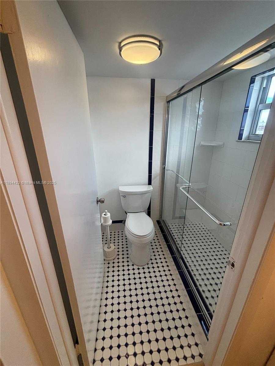 Small Image of 1150 COLLINS AVE #501, Miami Beach Number 9
