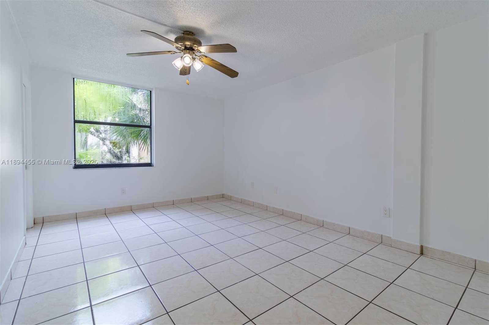 Small Image of 14611 NORTH KENDALL DR #208L, Miami Number 4