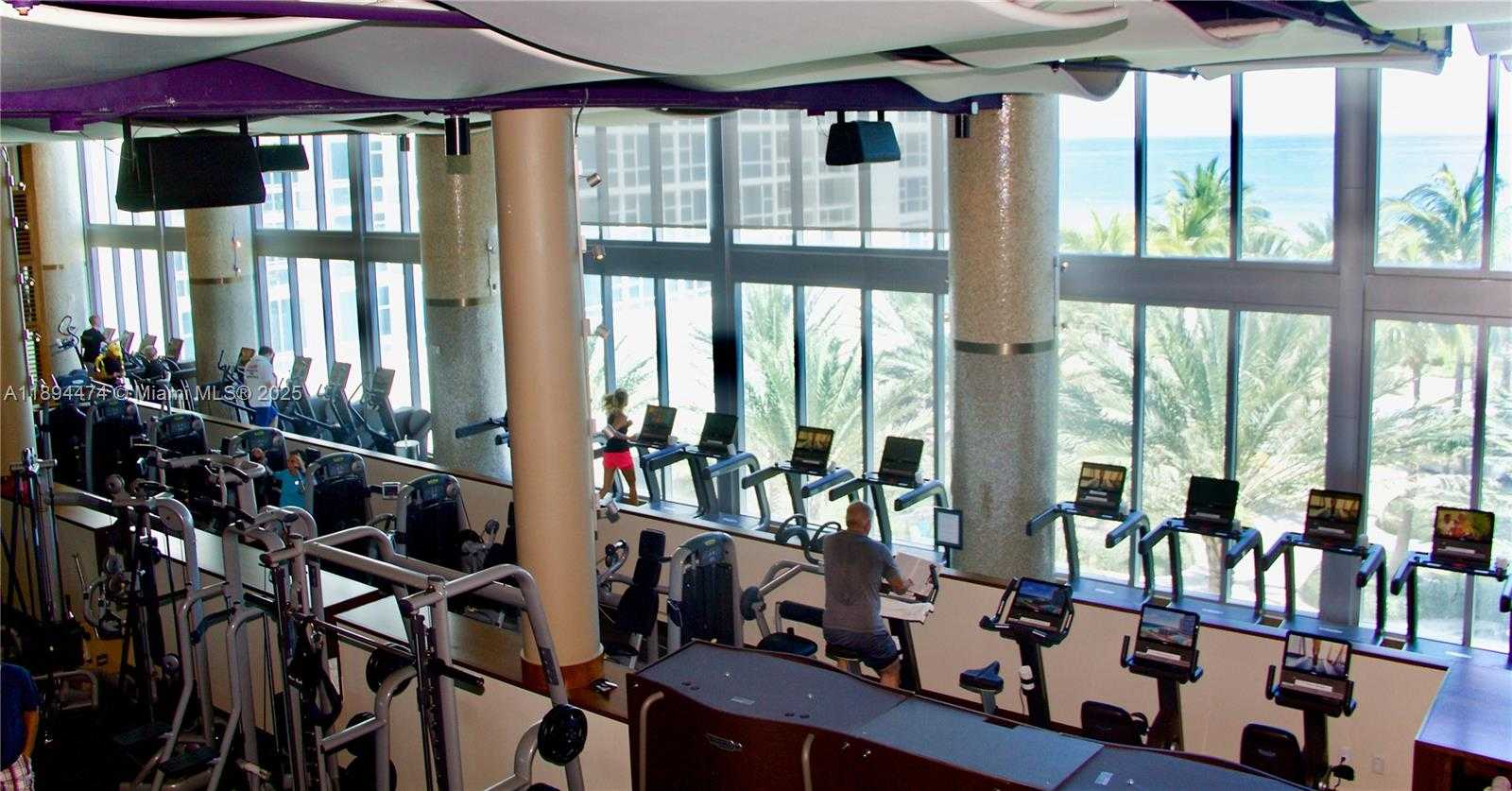 Small Image of 6899 COLLINS AVE #703, Miami Beach Number 5