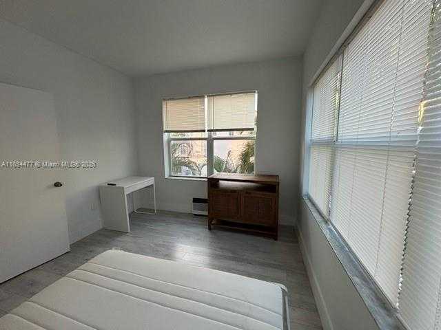 Small Image of 1618 MICHIGAN AVE #21, Miami Beach Number 13